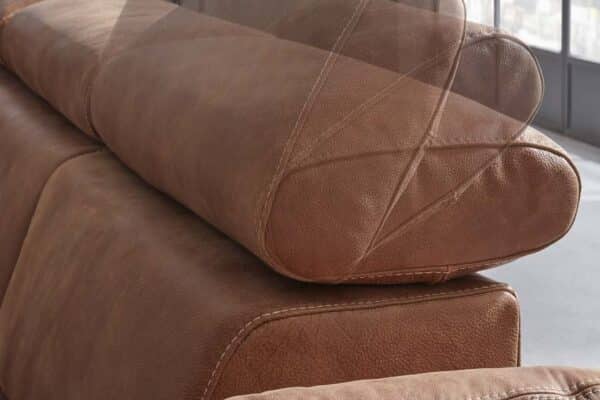 Ecksofa mit verstellbarer Kopfstütze