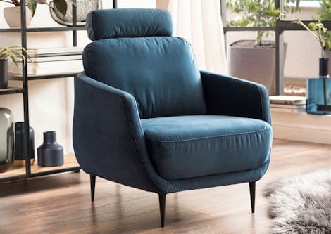 Angebote 3 Blauer Sessel im modernen Wohnzimmer mit Holzboden